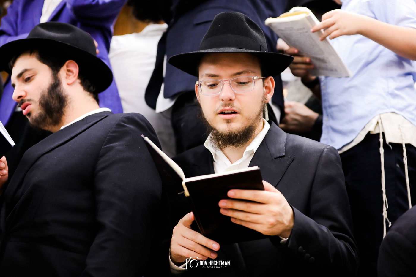 תיעוד מרהיב: אלפים מכל העולם בסליחות במרכז חב"ד 770