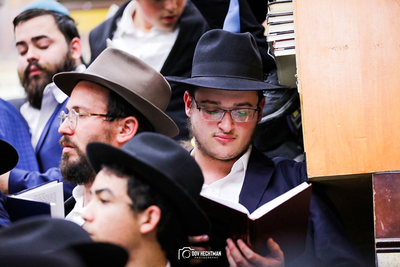 תיעוד מרהיב: אלפים מכל העולם בסליחות במרכז חב"ד 770