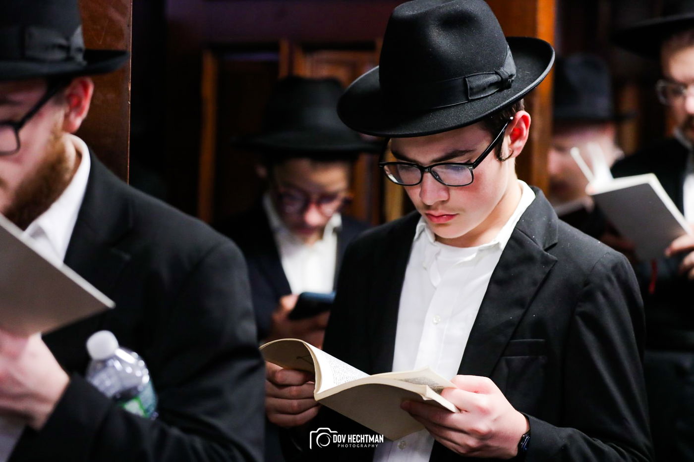 תיעוד מרהיב: אלפים מכל העולם בסליחות במרכז חב"ד 770