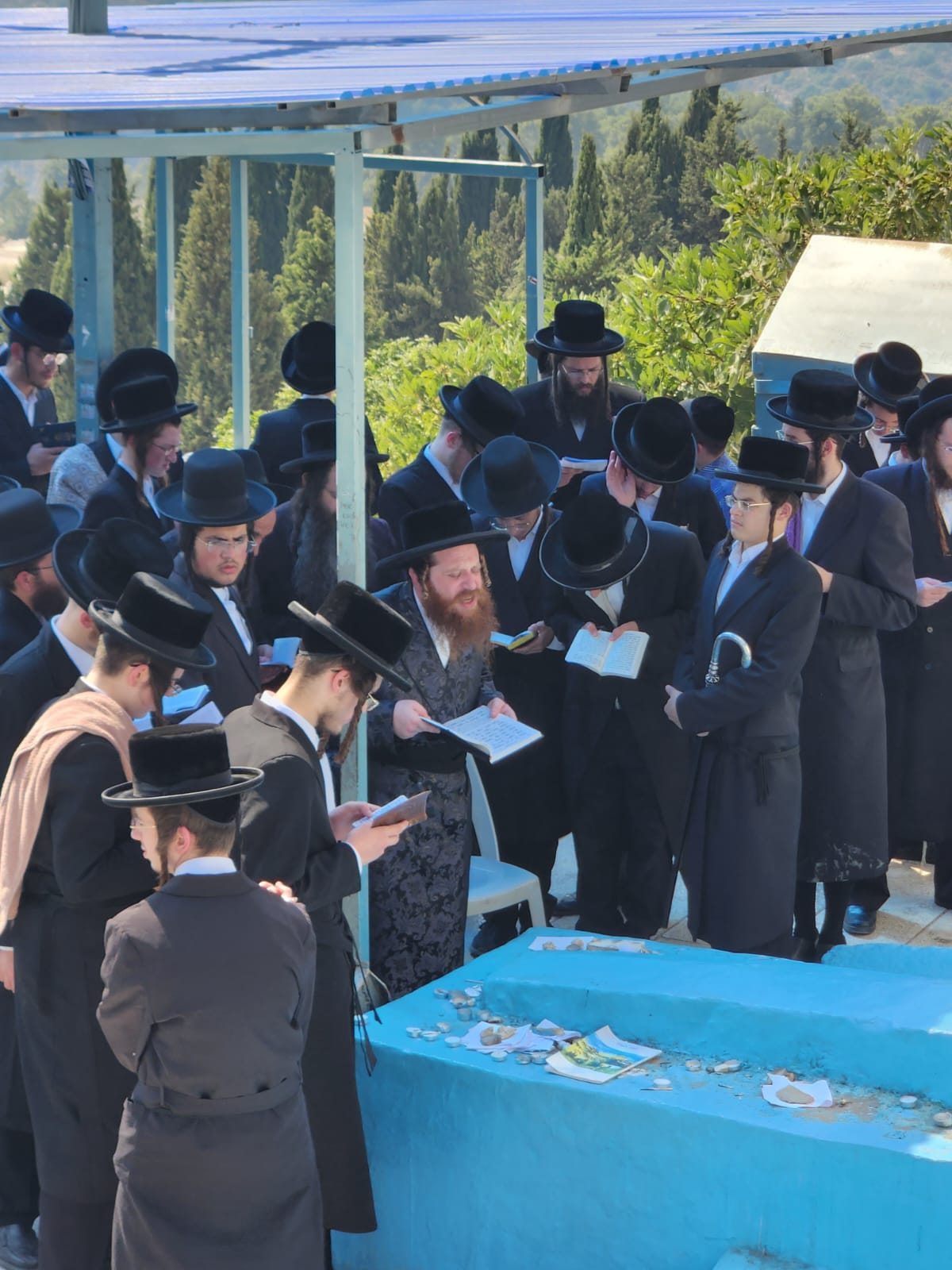 הכנה ליום הדין: הרבי ממיאלען התפלל בקברי צדיקים