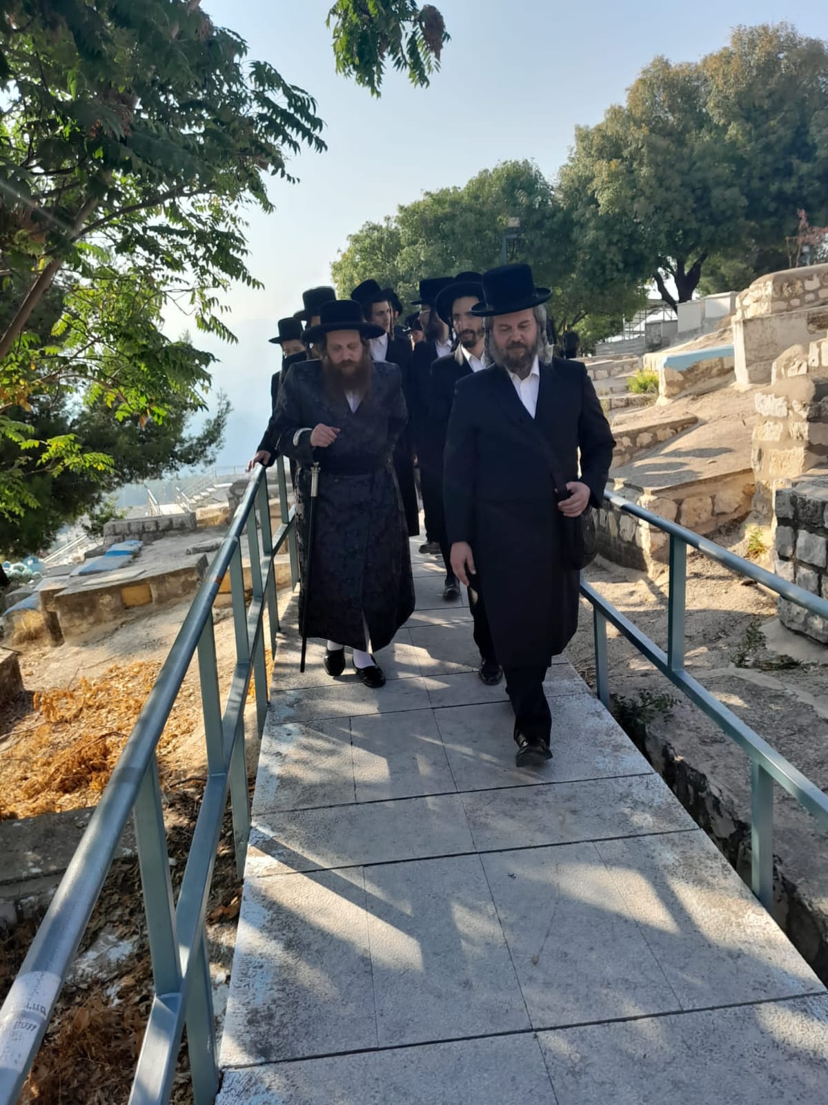 הכנה ליום הדין: הרבי ממיאלען התפלל בקברי צדיקים