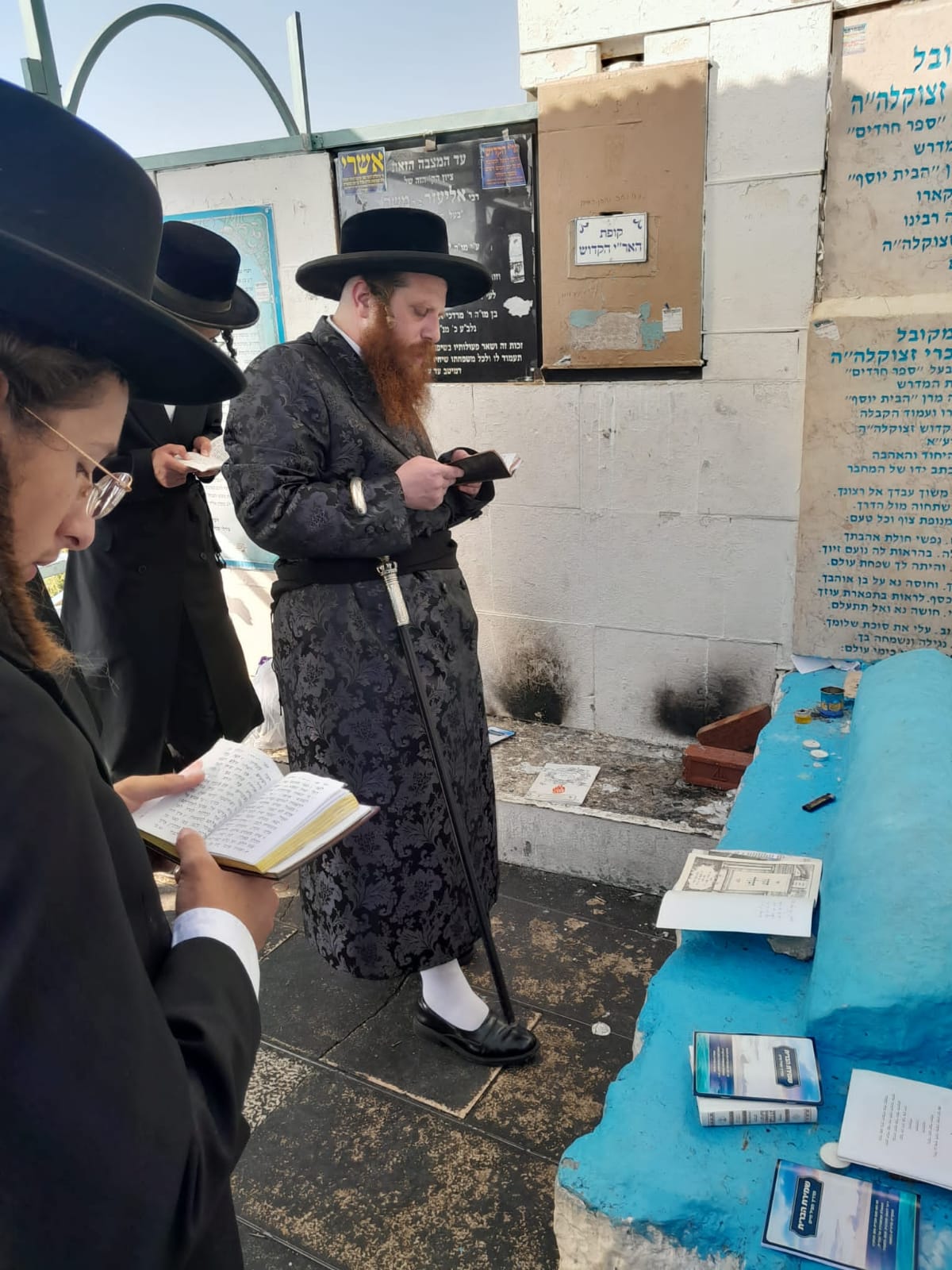 הכנה ליום הדין: הרבי ממיאלען התפלל בקברי צדיקים