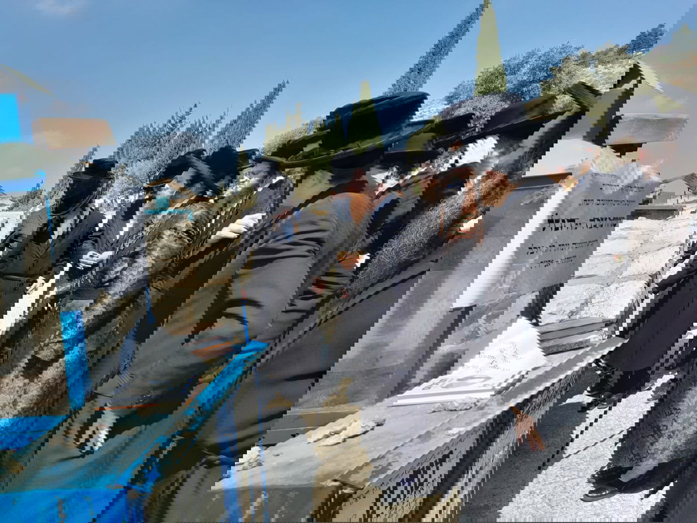 הכנה ליום הדין: הרבי ממיאלען התפלל בקברי צדיקים