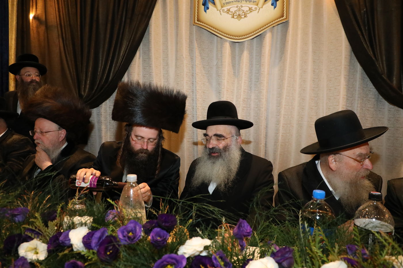 בני ברק: הכנסת ספר תורה לביהמ"ד דראהביטש