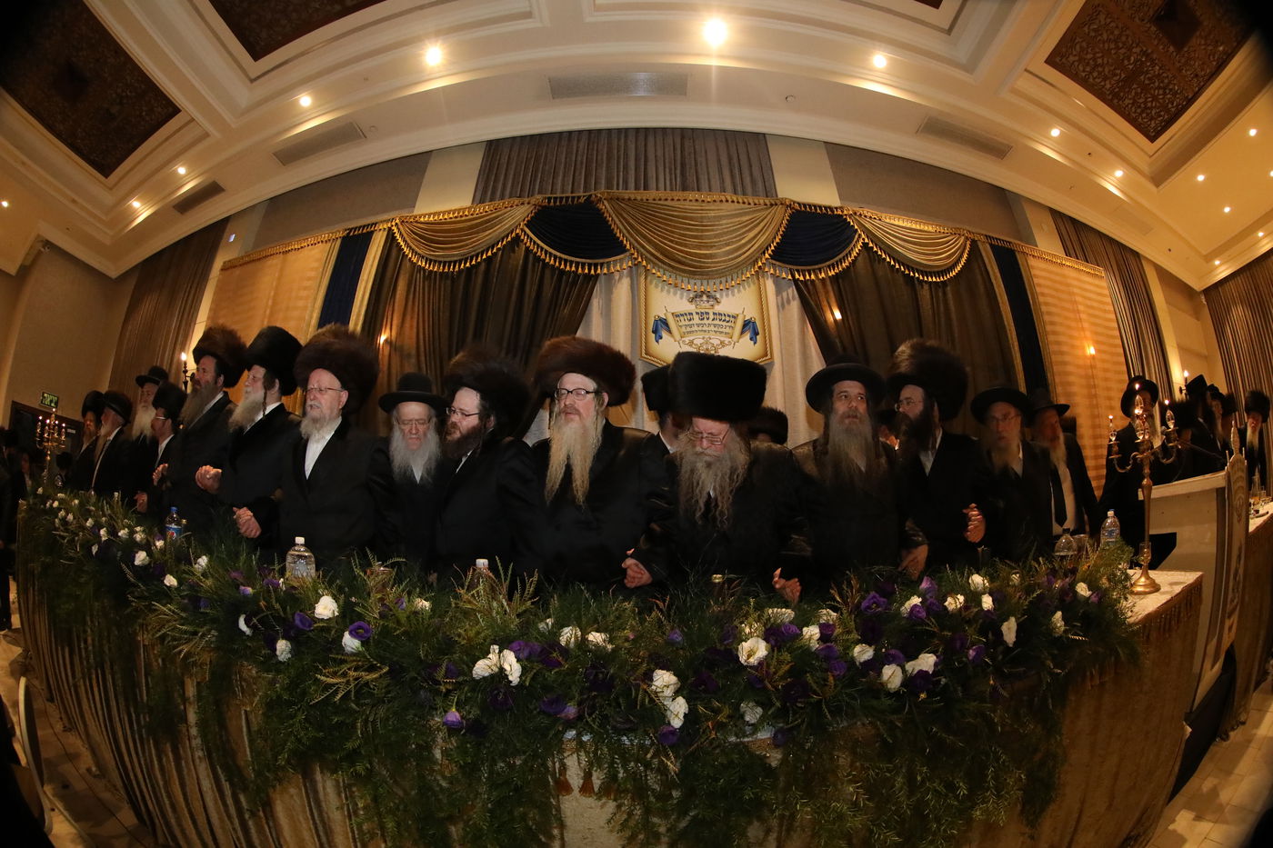 בני ברק: הכנסת ספר תורה לביהמ"ד דראהביטש