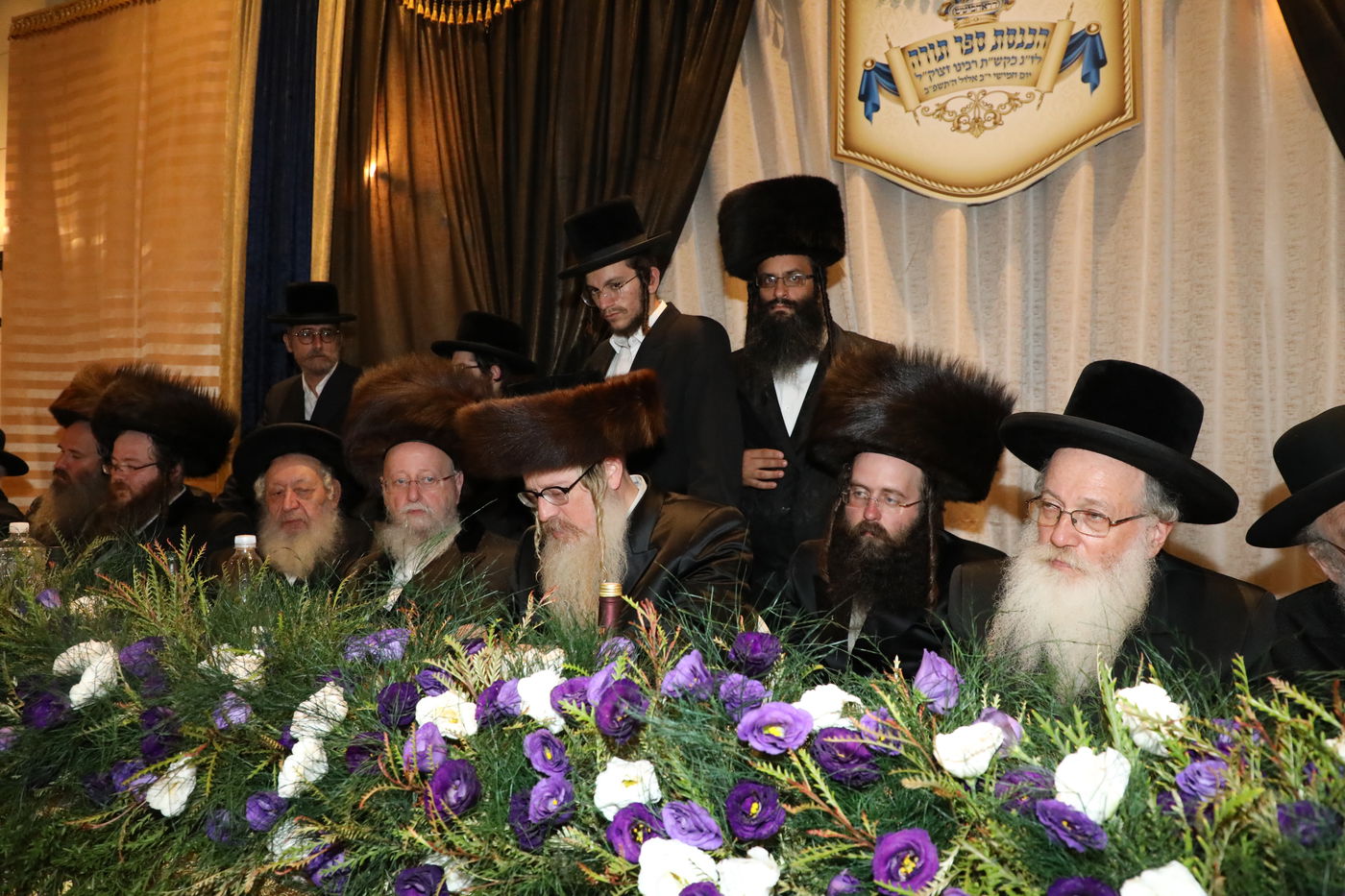 בני ברק: הכנסת ספר תורה לביהמ"ד דראהביטש