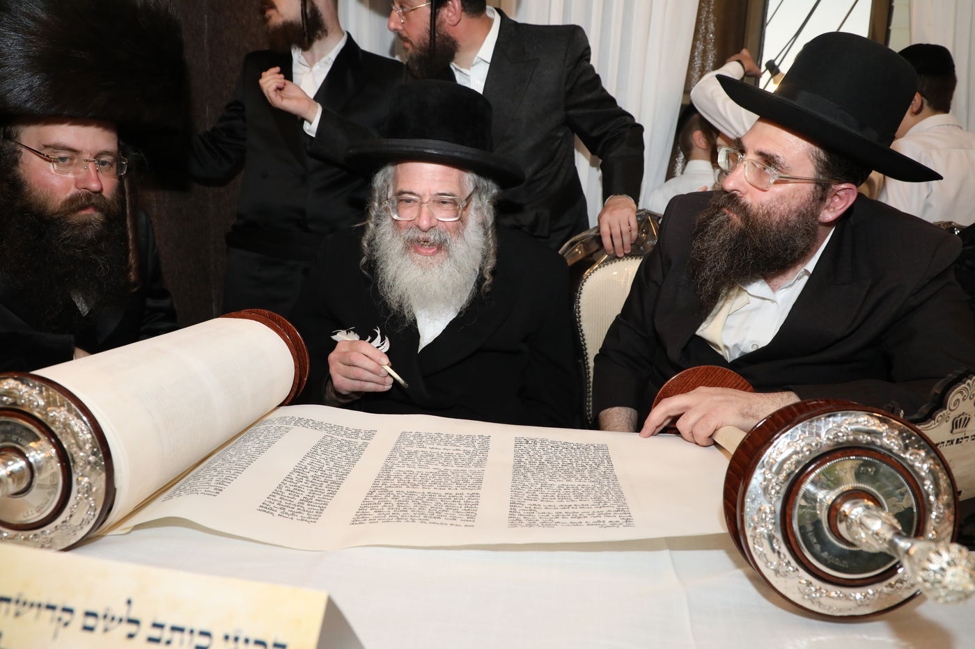 בני ברק: הכנסת ספר תורה לביהמ"ד דראהביטש