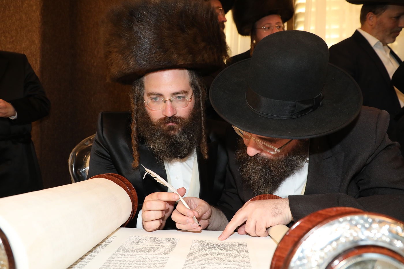 בני ברק: הכנסת ספר תורה לביהמ"ד דראהביטש