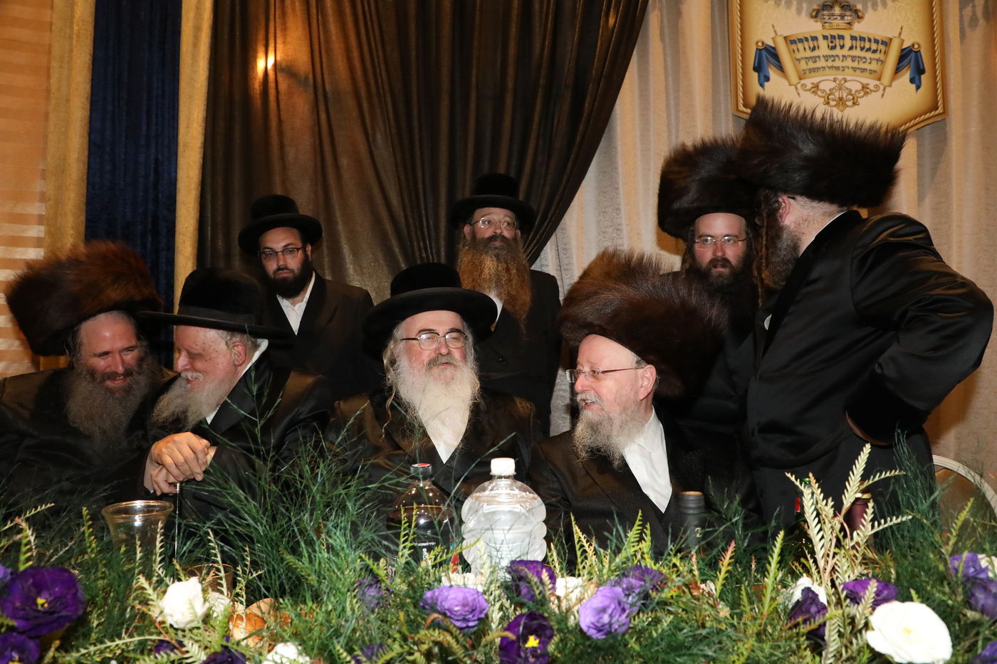 בני ברק: הכנסת ספר תורה לביהמ"ד דראהביטש