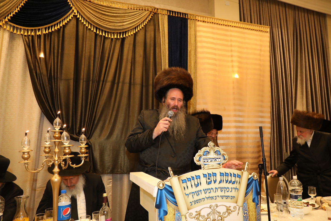 בני ברק: הכנסת ספר תורה לביהמ"ד דראהביטש