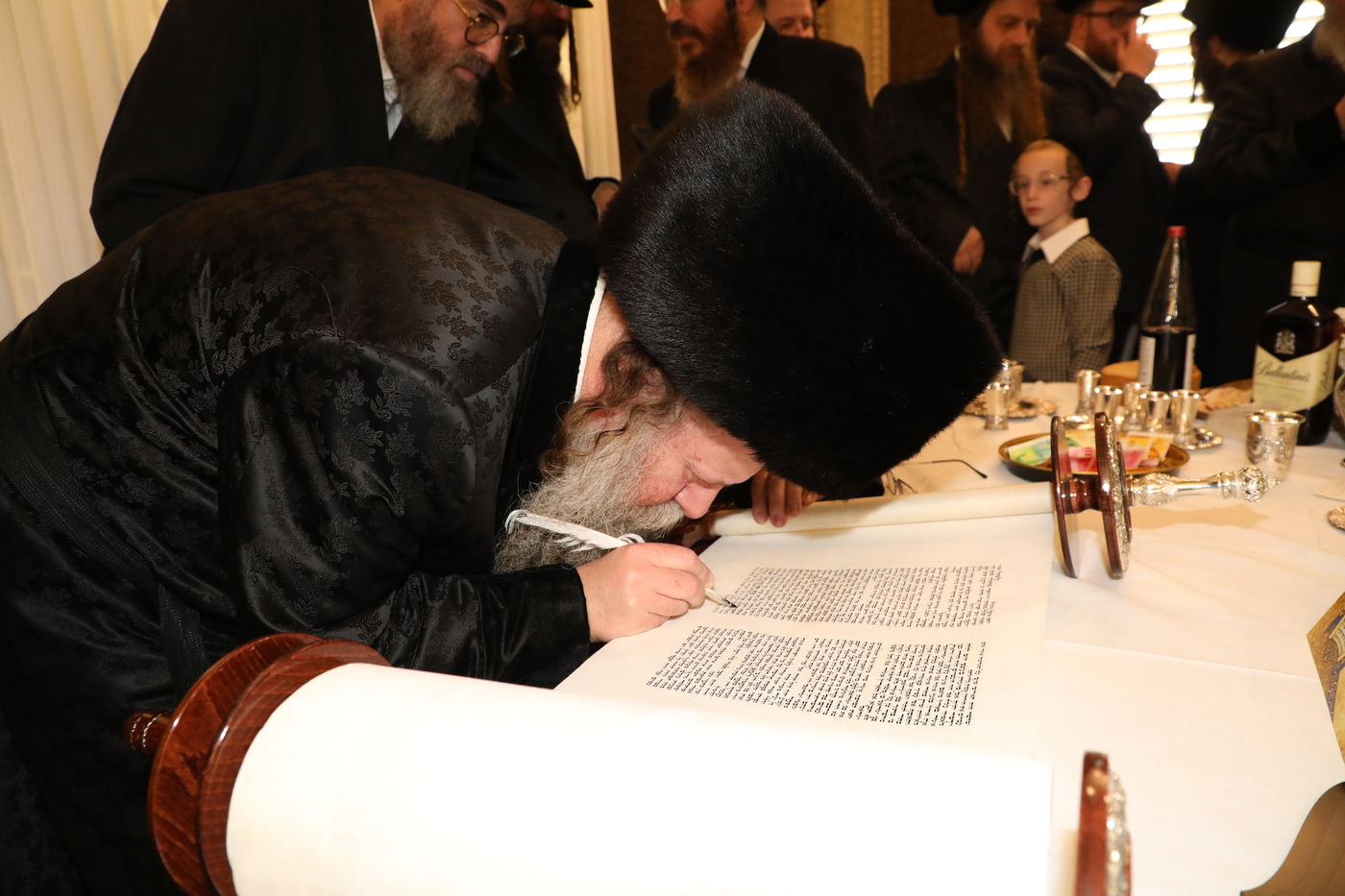 בני ברק: הכנסת ספר תורה לביהמ"ד דראהביטש