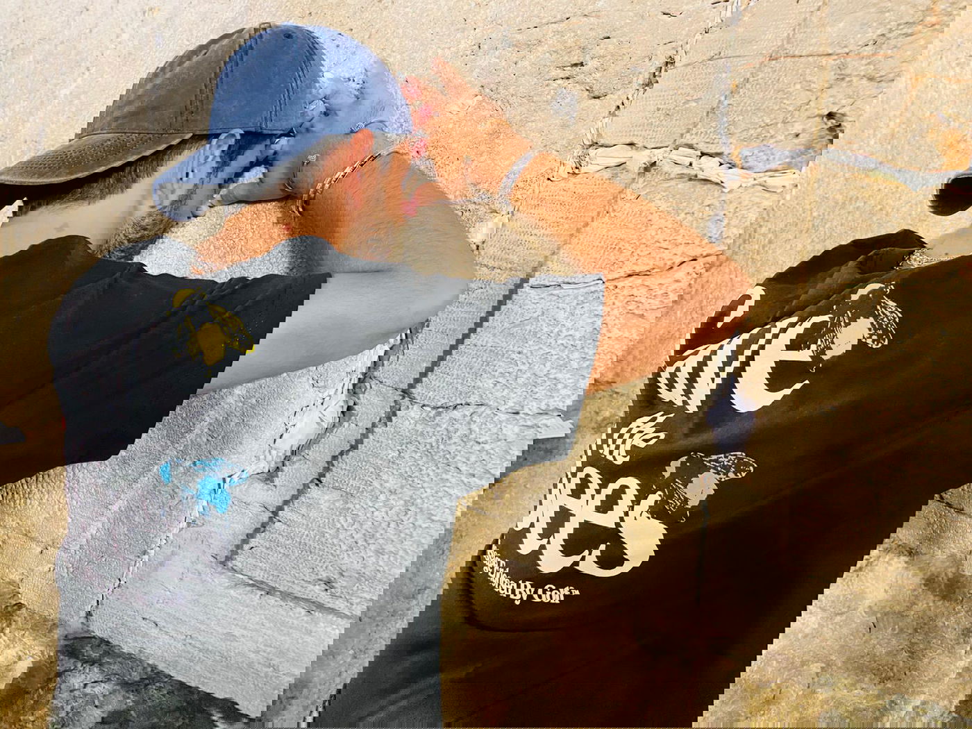 השחקן ביקש סליחת בכותל וזכה לברכת המקובל