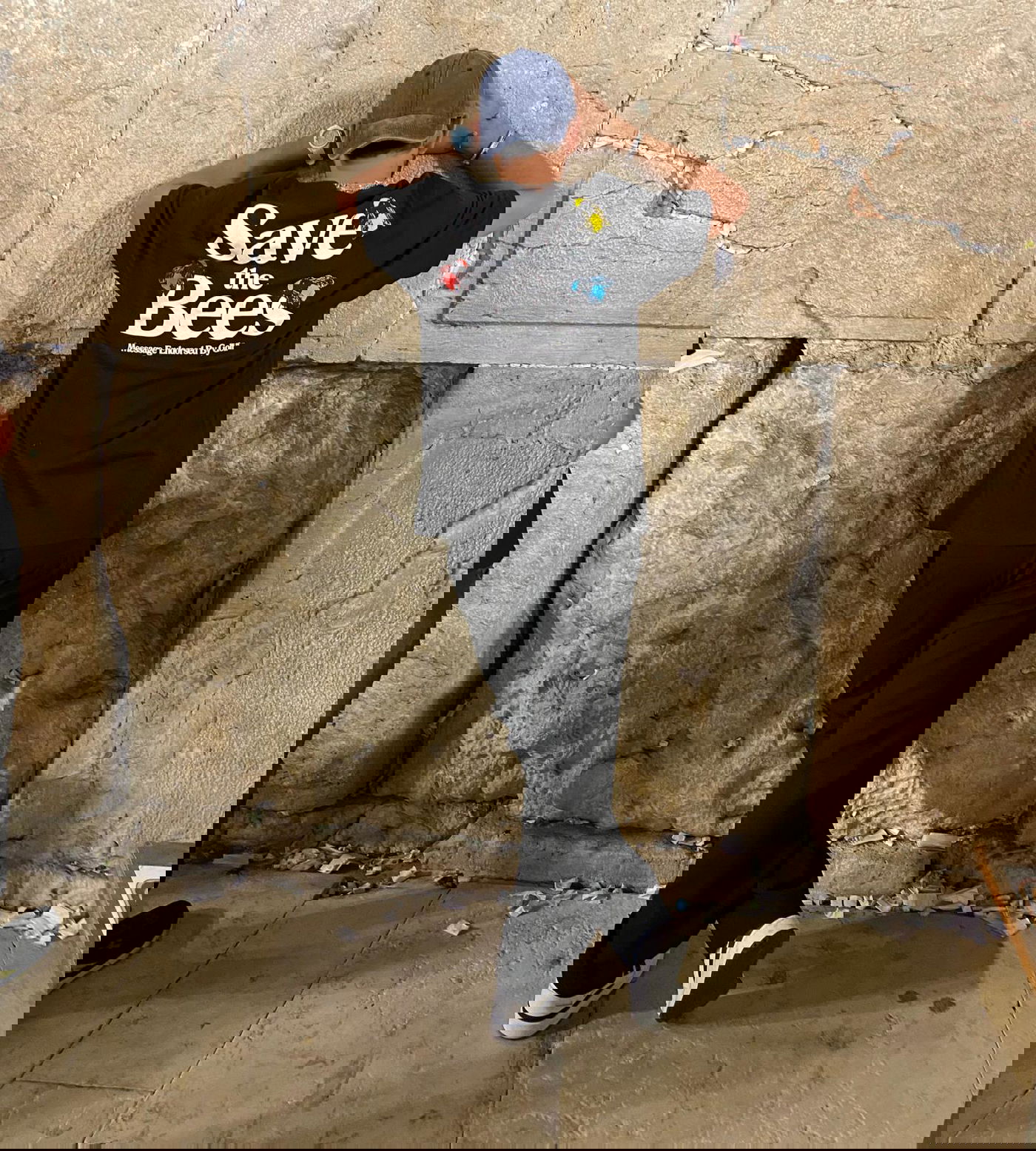 השחקן ביקש סליחת בכותל וזכה לברכת המקובל