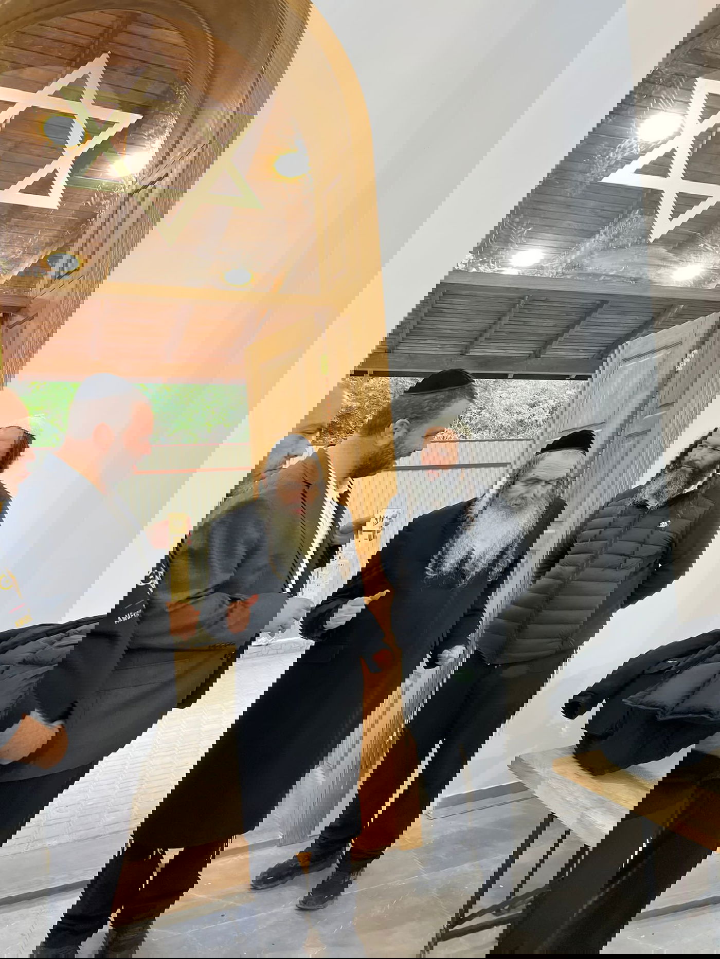 בצל המלחמה: משכן חדש להכנסת האורחים באומן