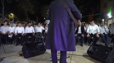 תלמידי ישיבת נהרדעא בקומזיץ עם פיני איינהורן