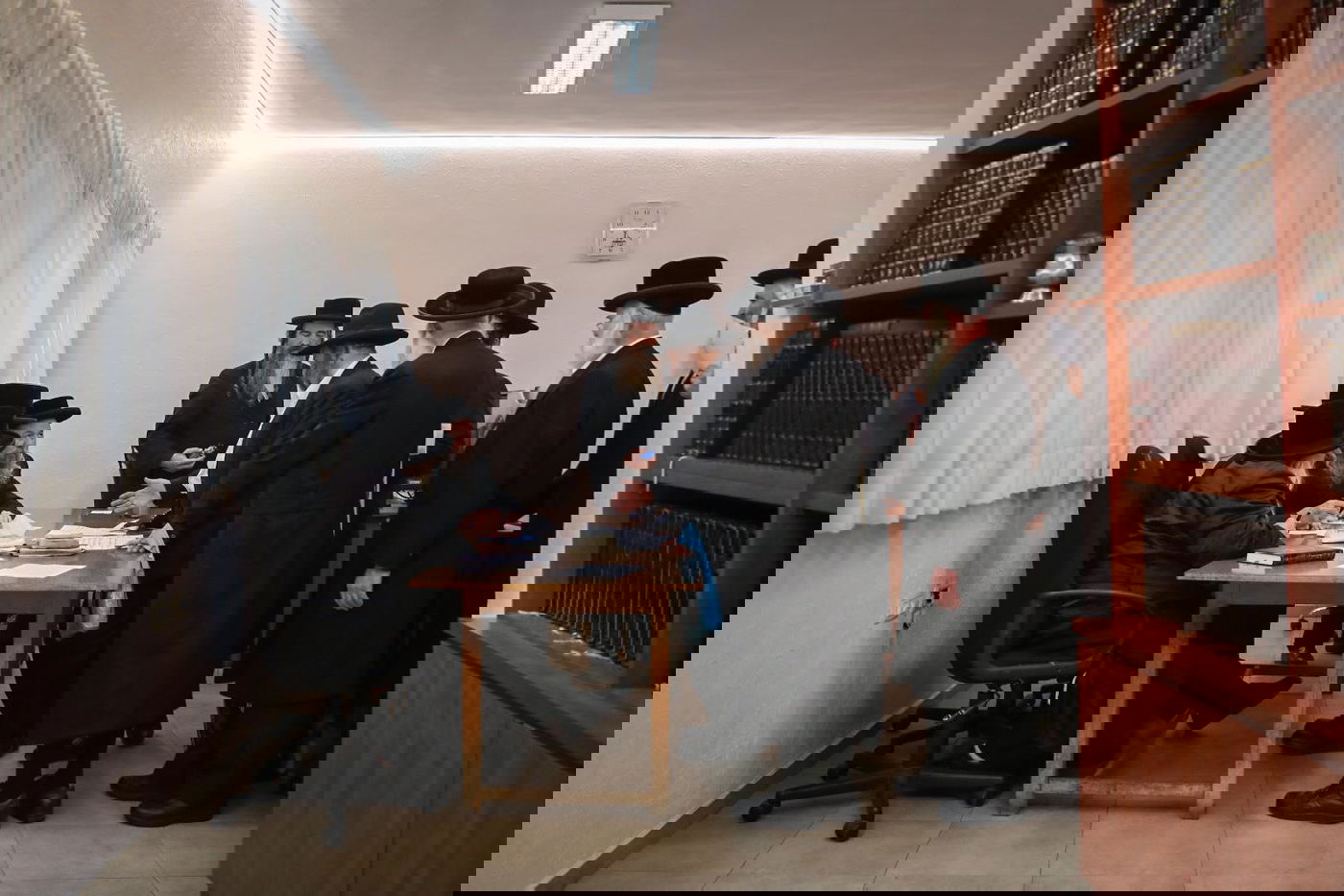 סוף שנת השמיטה: חותמים על 'פרוזבול' בפני בית דין