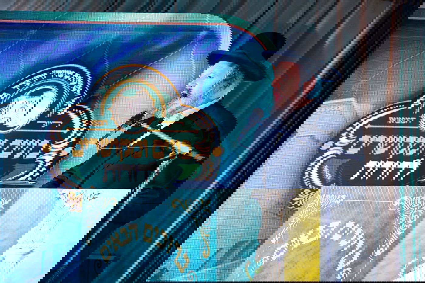 חסידי ויז'ניץ בביתר התכנסו ל'דינר' מיוחד