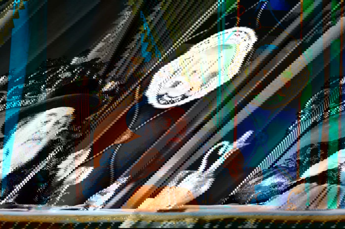 חסידי ויז'ניץ בביתר התכנסו ל'דינר' מיוחד