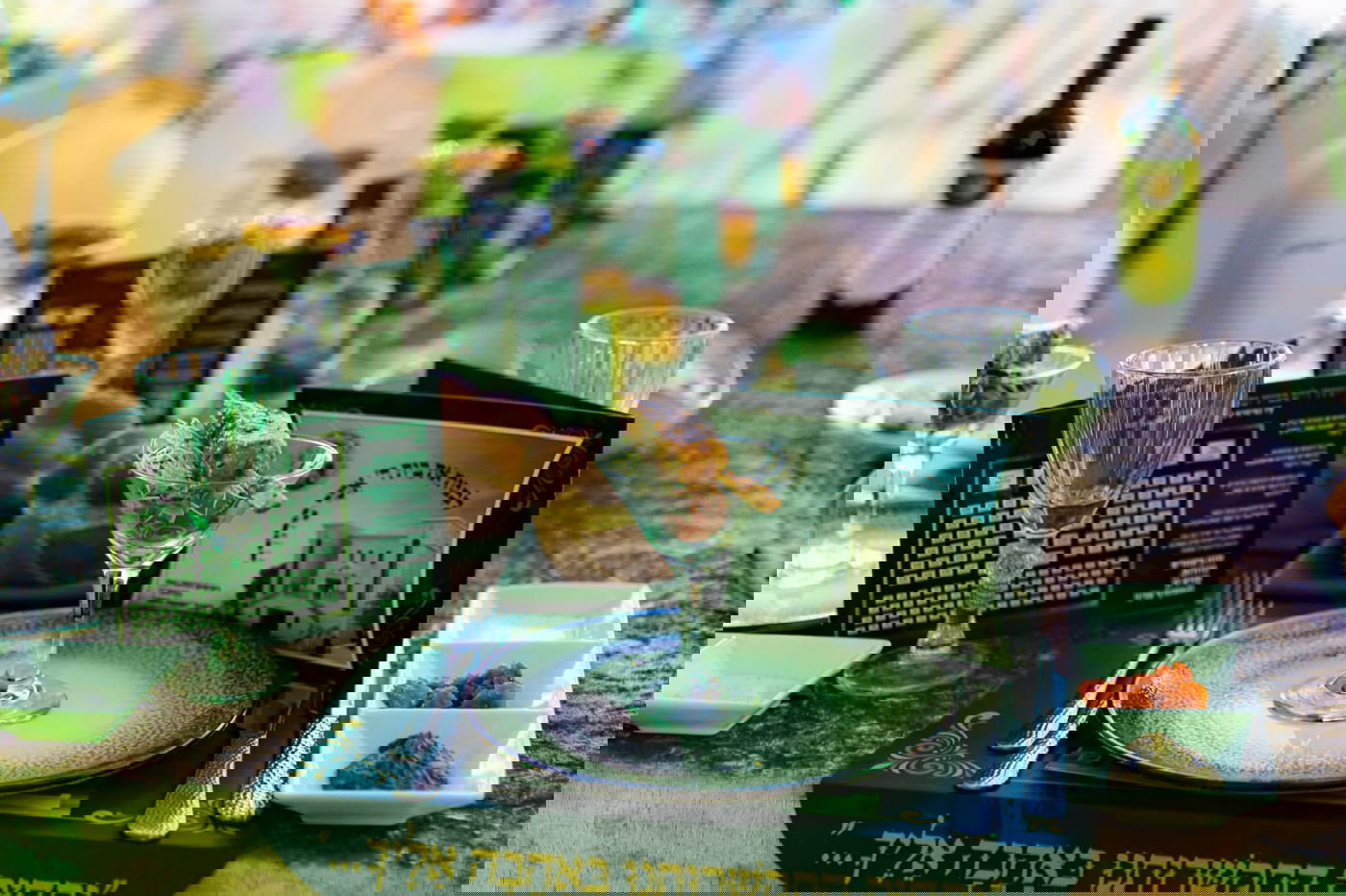 חסידי ויז'ניץ בביתר התכנסו ל'דינר' מיוחד