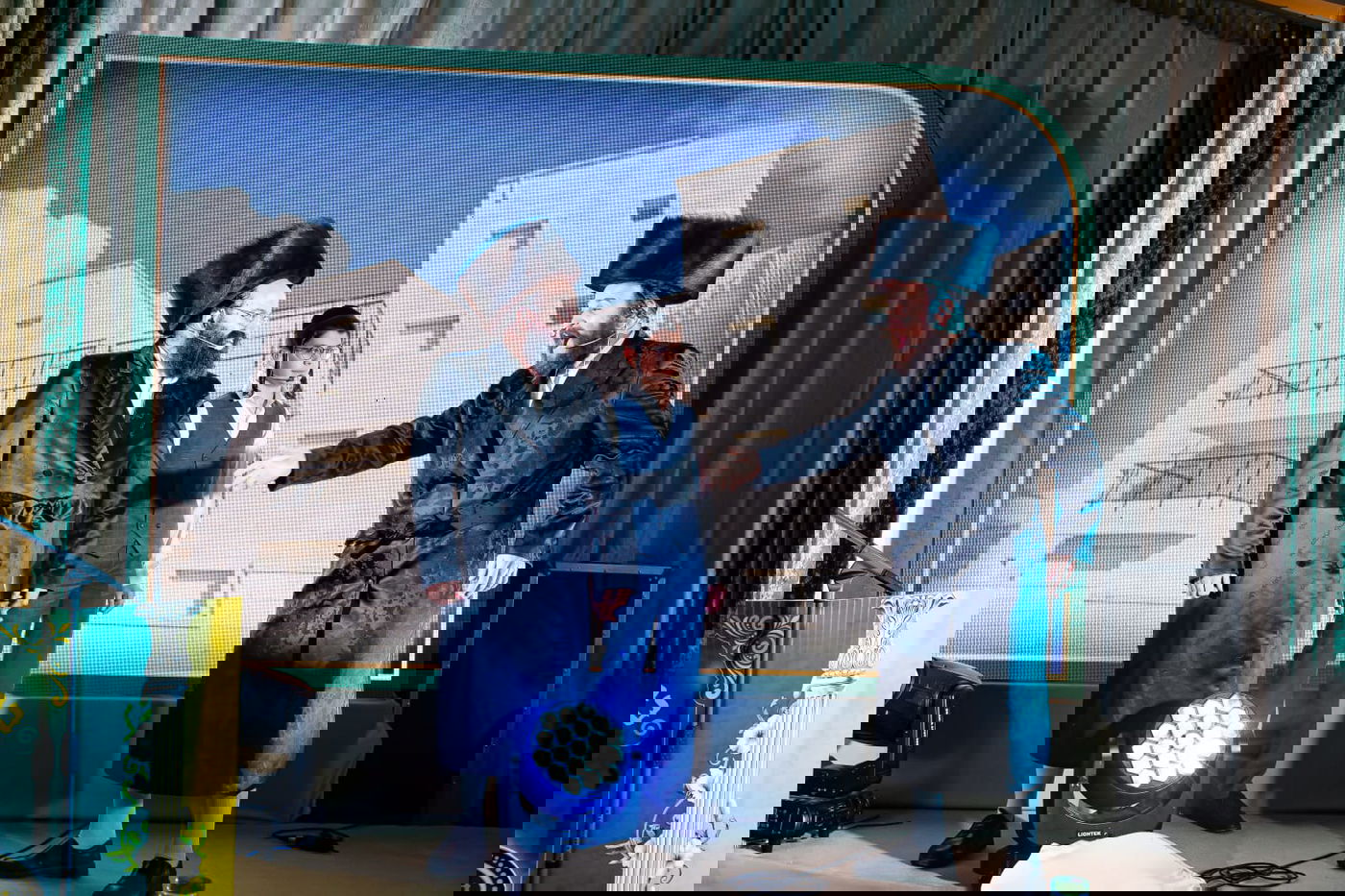 חסידי ויז'ניץ בביתר התכנסו ל'דינר' מיוחד