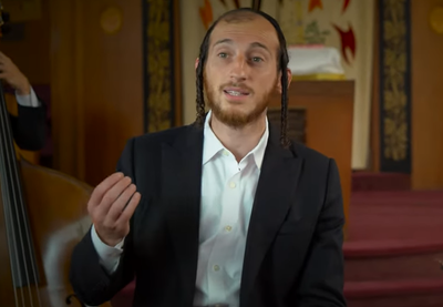 שולם למר במחרוזת מרגשת לימים הנוראים