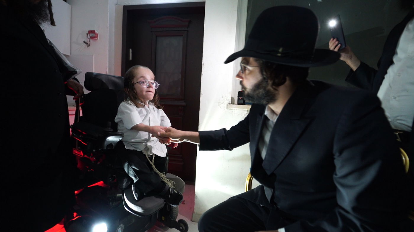 תיעוד בלעדי: הילד המיוחד חזקי טורנהיים אצל הינוקא