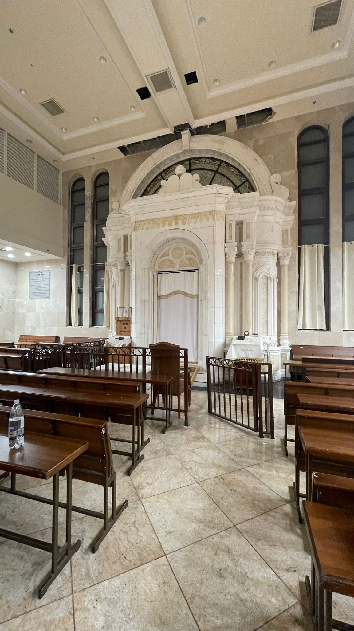 מדוע יתפלל האדמו"ר מויז'ניץ בית שמש כמו אדמו"רי רוז'ין?