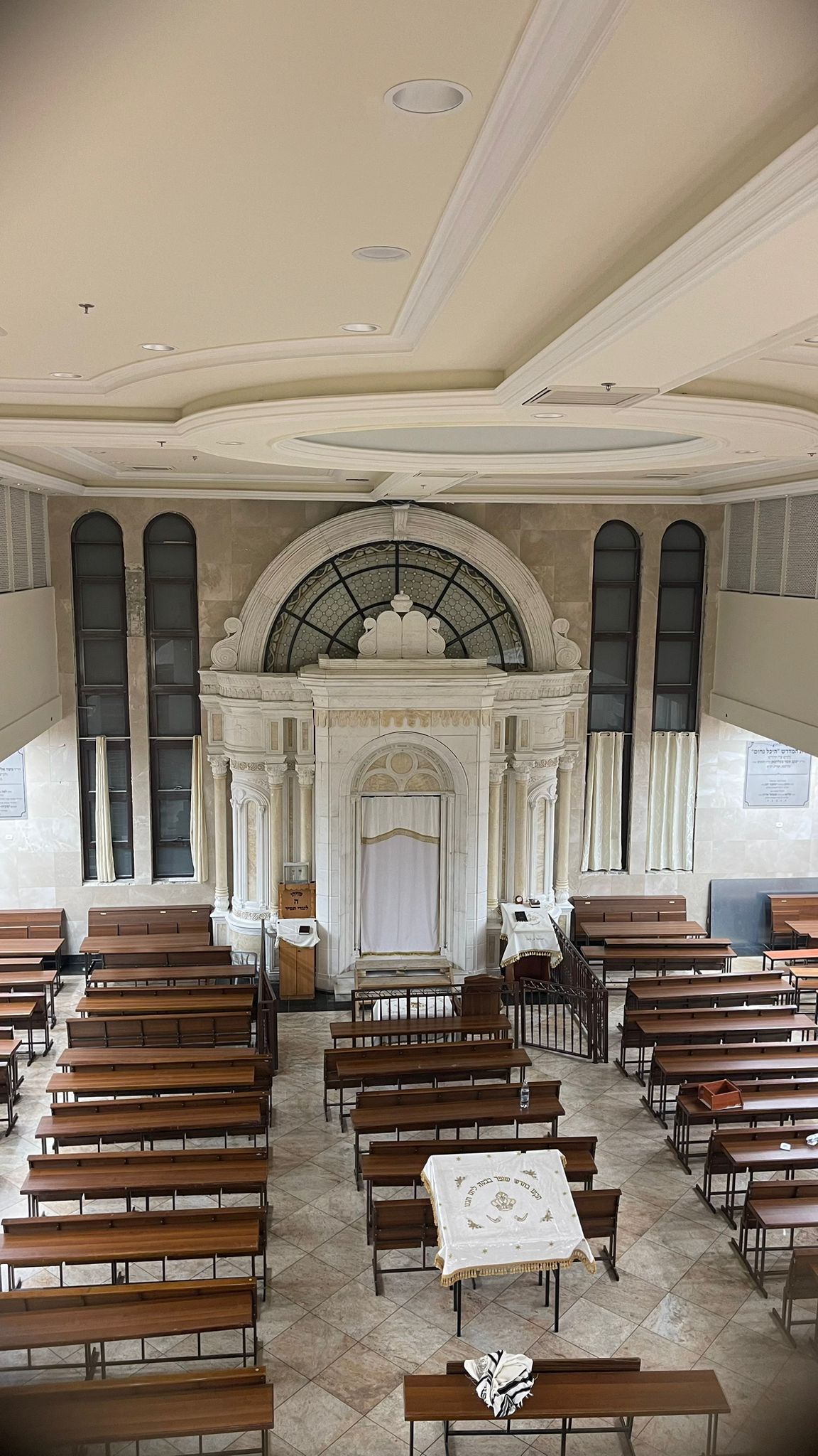 מדוע יתפלל האדמו"ר מויז'ניץ בית שמש כמו אדמו"רי רוז'ין?