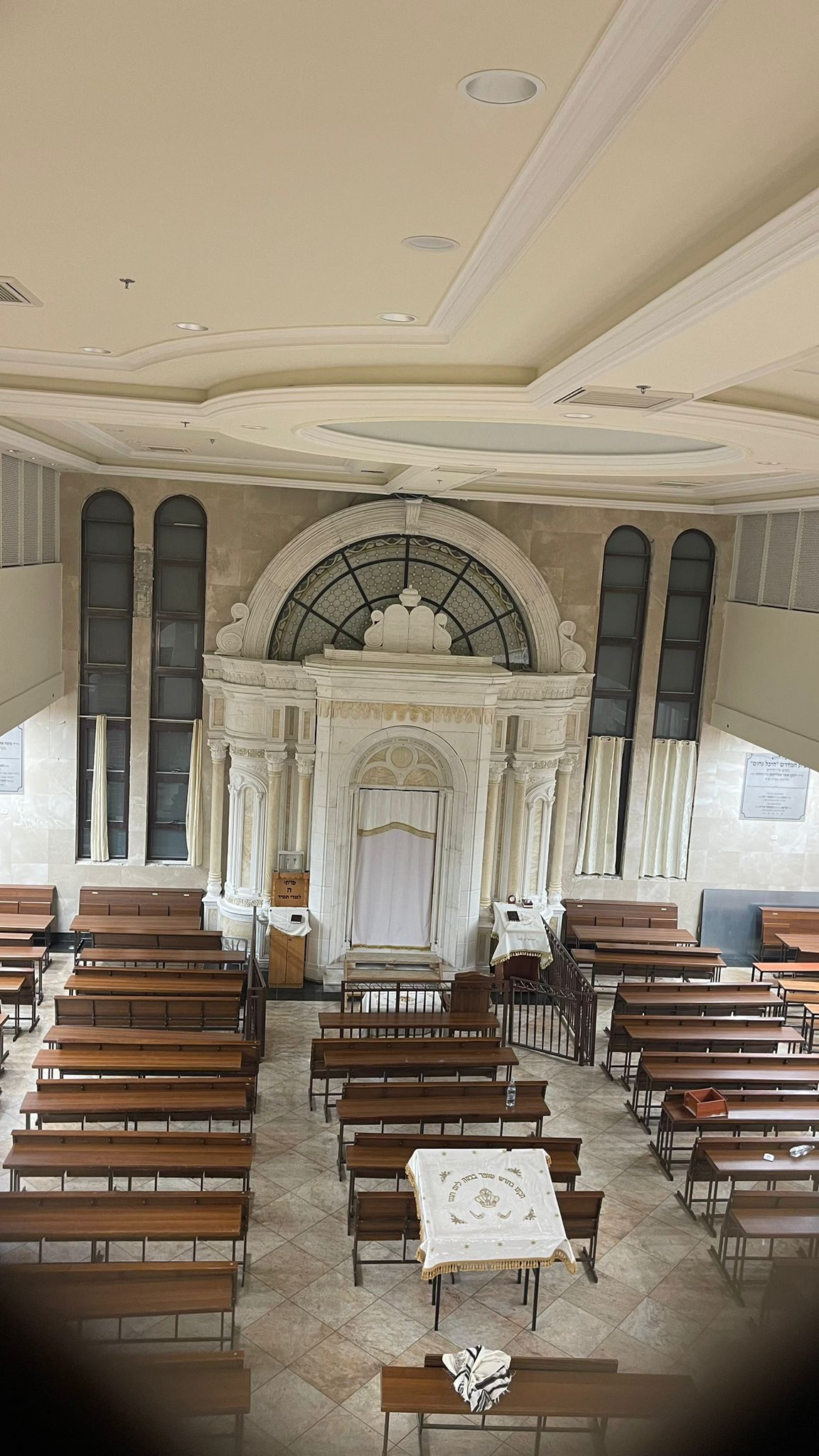 מדוע יתפלל האדמו"ר מויז'ניץ בית שמש כמו אדמו"רי רוז'ין?