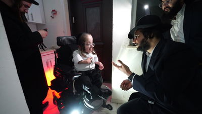 תיעוד בלעדי: הילד המיוחד חזקי טורנהיים אצל הינוקא