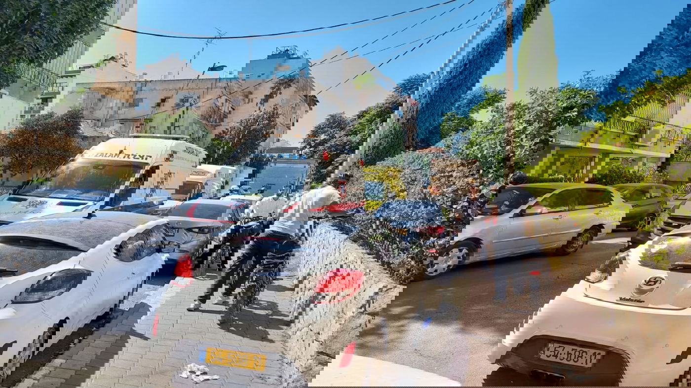 ילד חרדי בן 5 נפל מגובה בבניין מגורים ופונה לבית החולים