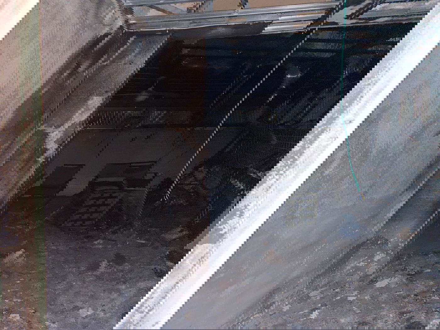 גבר ואישה נפצעו באורח קשה בשריפה בדירה