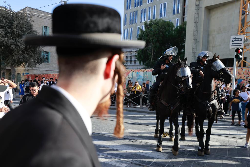 אברך נעצר בדרך לאומן; עשרות מפגינים בירושלים