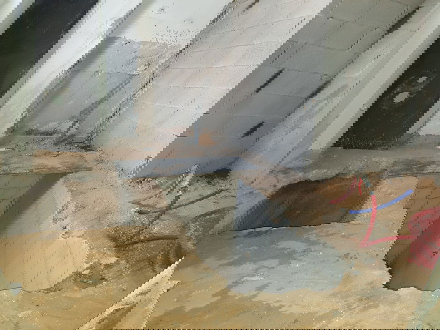 האחיין פרץ בבכי ואישר: "זה המקווה בו טבל מרן החזון איש" | גילוי מסעיר בב"ב