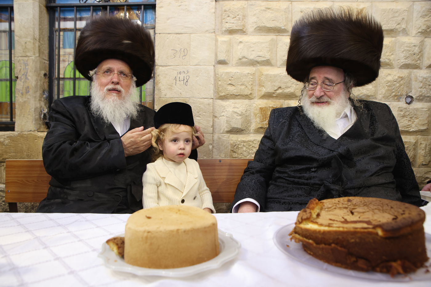 האדמו"ר מספינקא ערך 'חלאקה' לנכדו