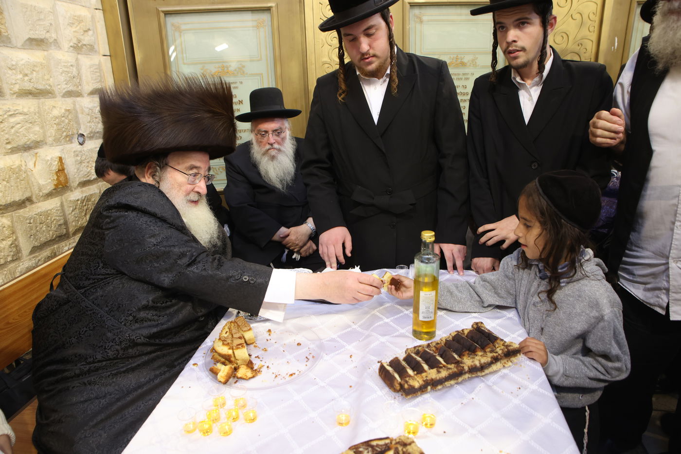 האדמו"ר מספינקא ערך 'חלאקה' לנכדו