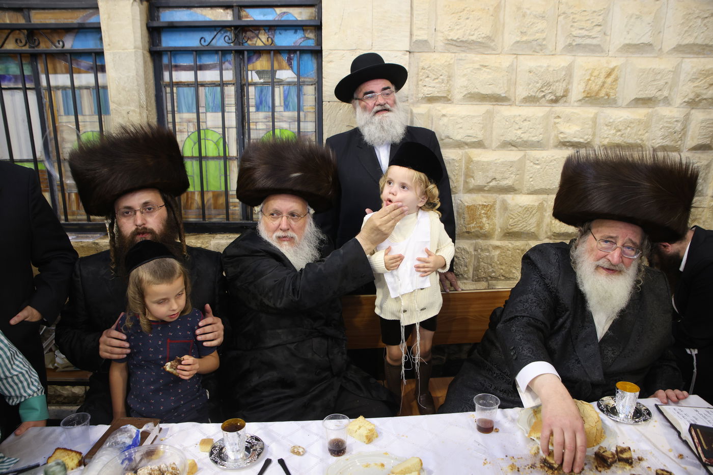 האדמו"ר מספינקא ערך 'חלאקה' לנכדו