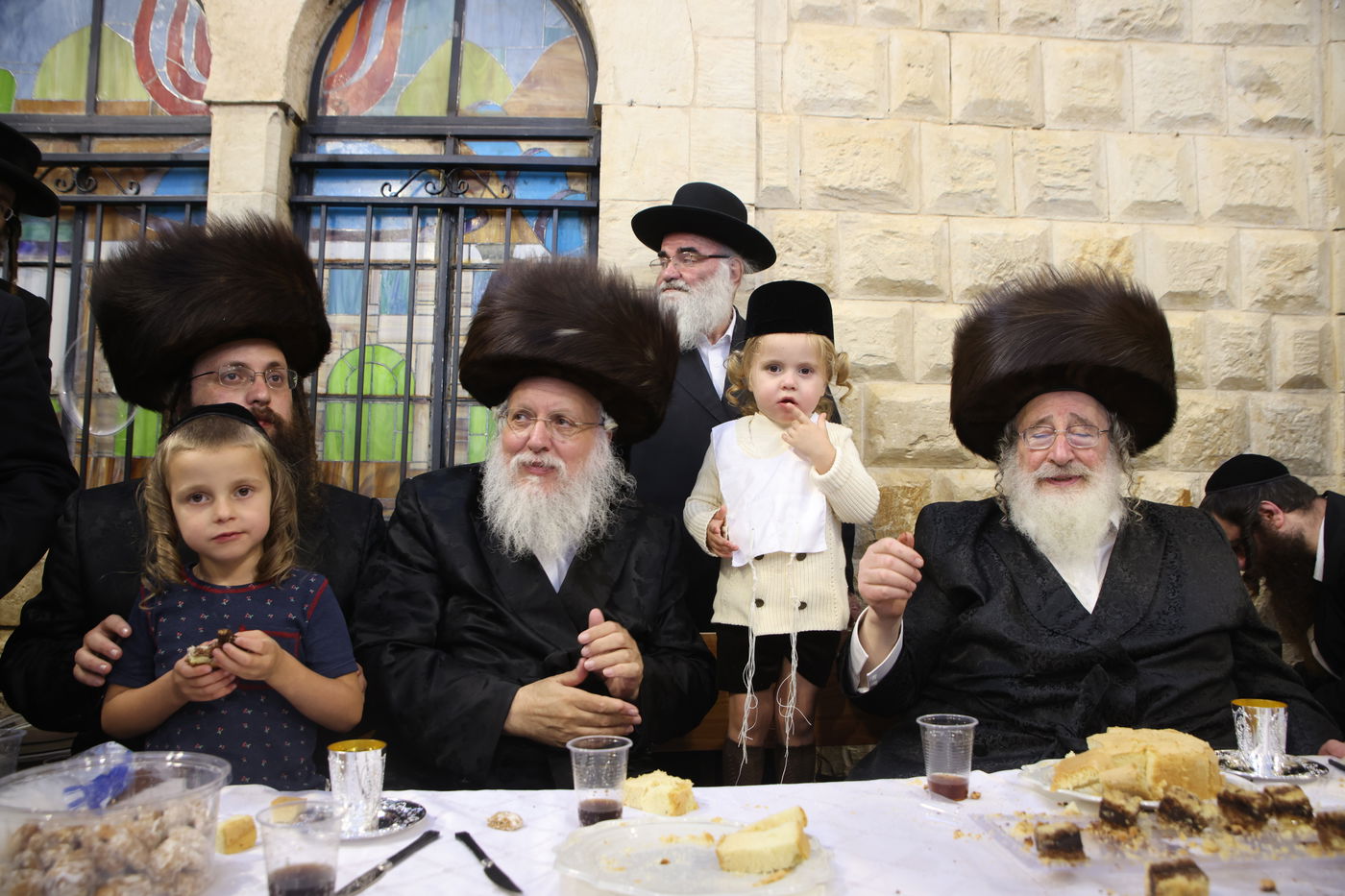 האדמו"ר מספינקא ערך 'חלאקה' לנכדו