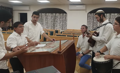 האחים אזולאי במחרוזת סליחות: "אליך השם נשאתי את עיניי"