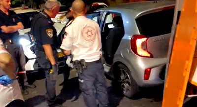 רעננה: גנבים עשו תאונה באמצע גניבת רכב