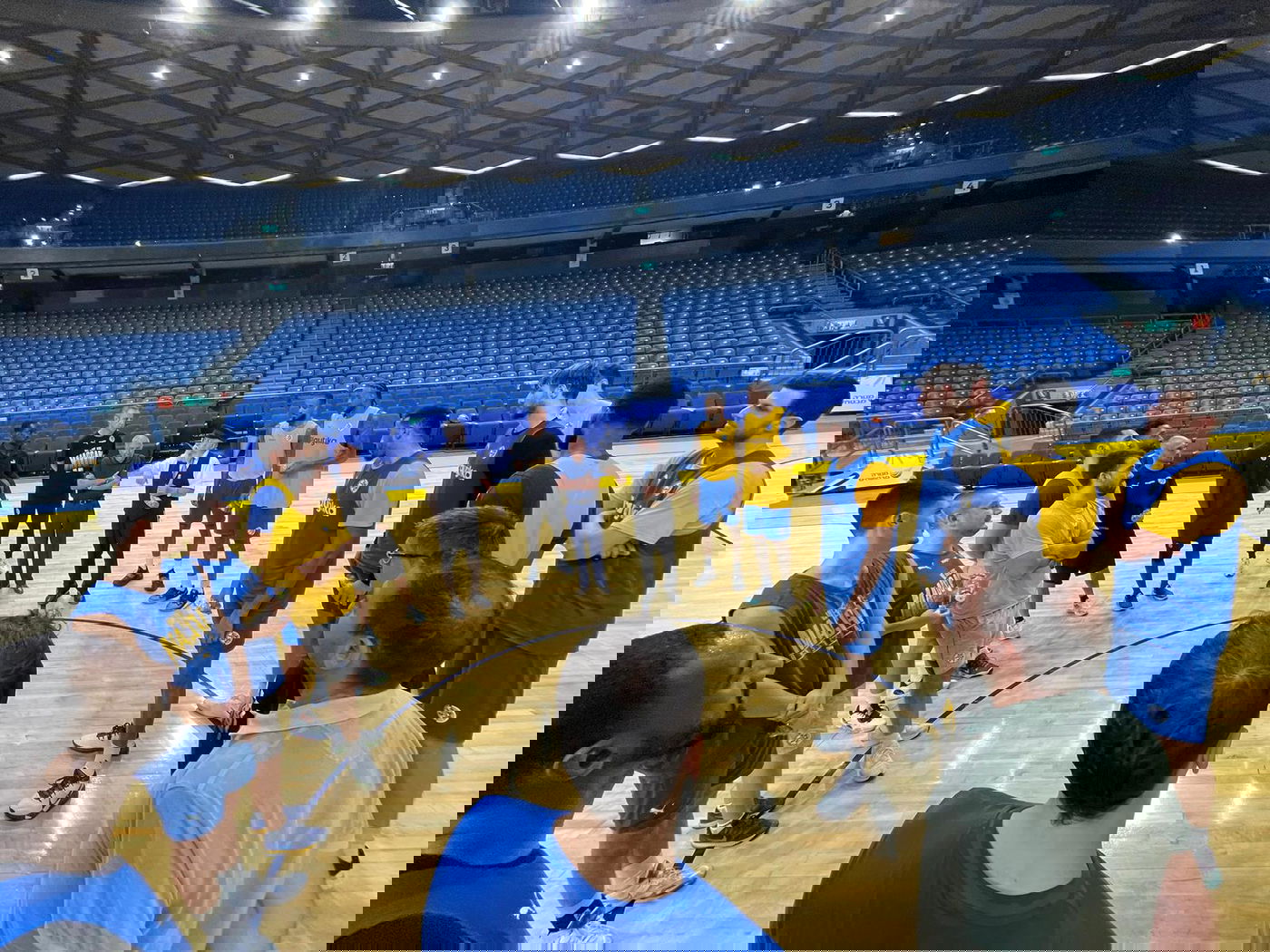 ערב יום כיפור: הרב גלויברמן חיזק את השחקנים