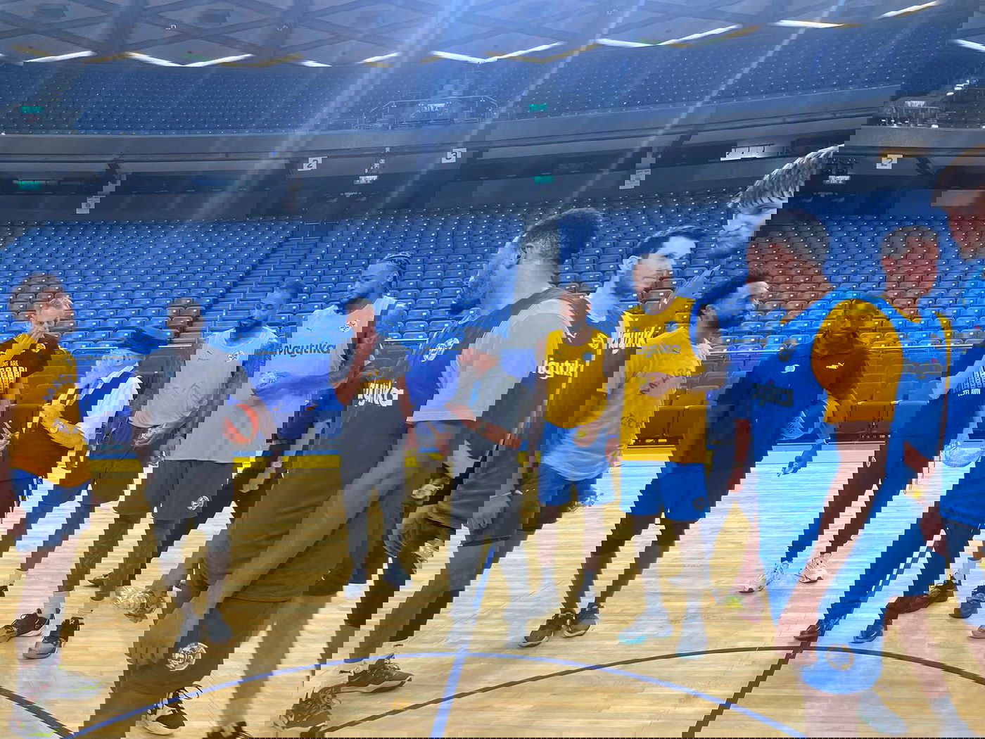 ערב יום כיפור: הרב גלויברמן חיזק את השחקנים