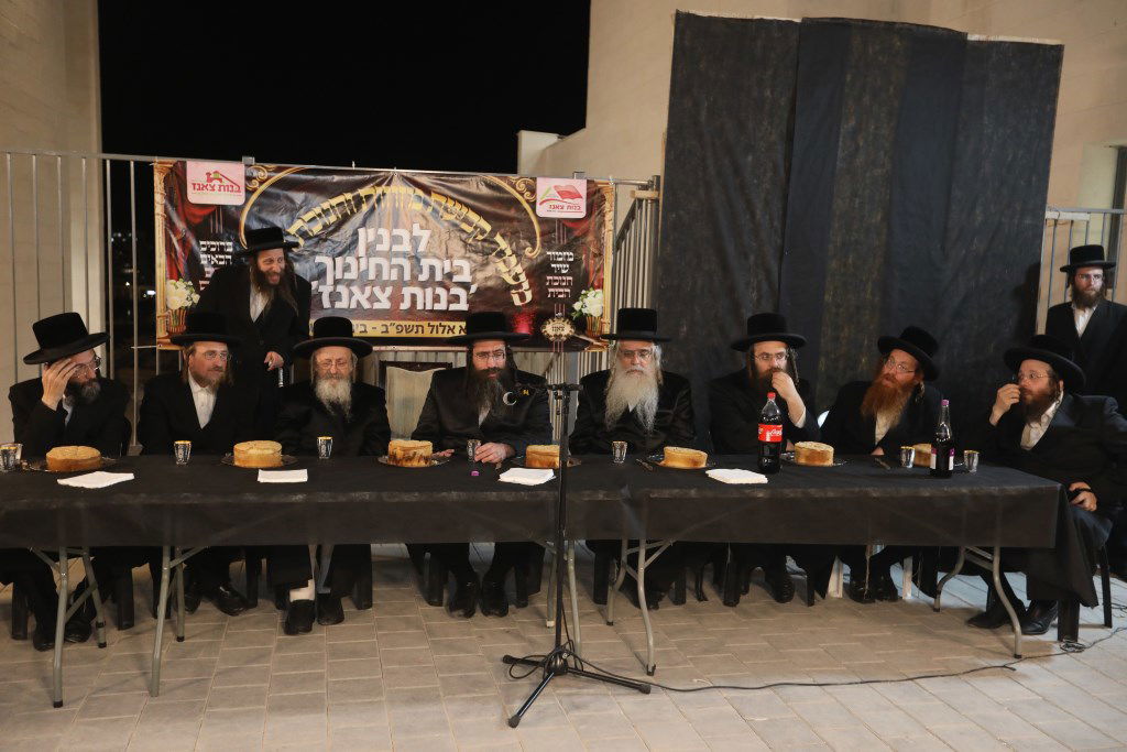 קבעו מזוזה: בצאנז חנכו בית ספר חדש בבית שמש