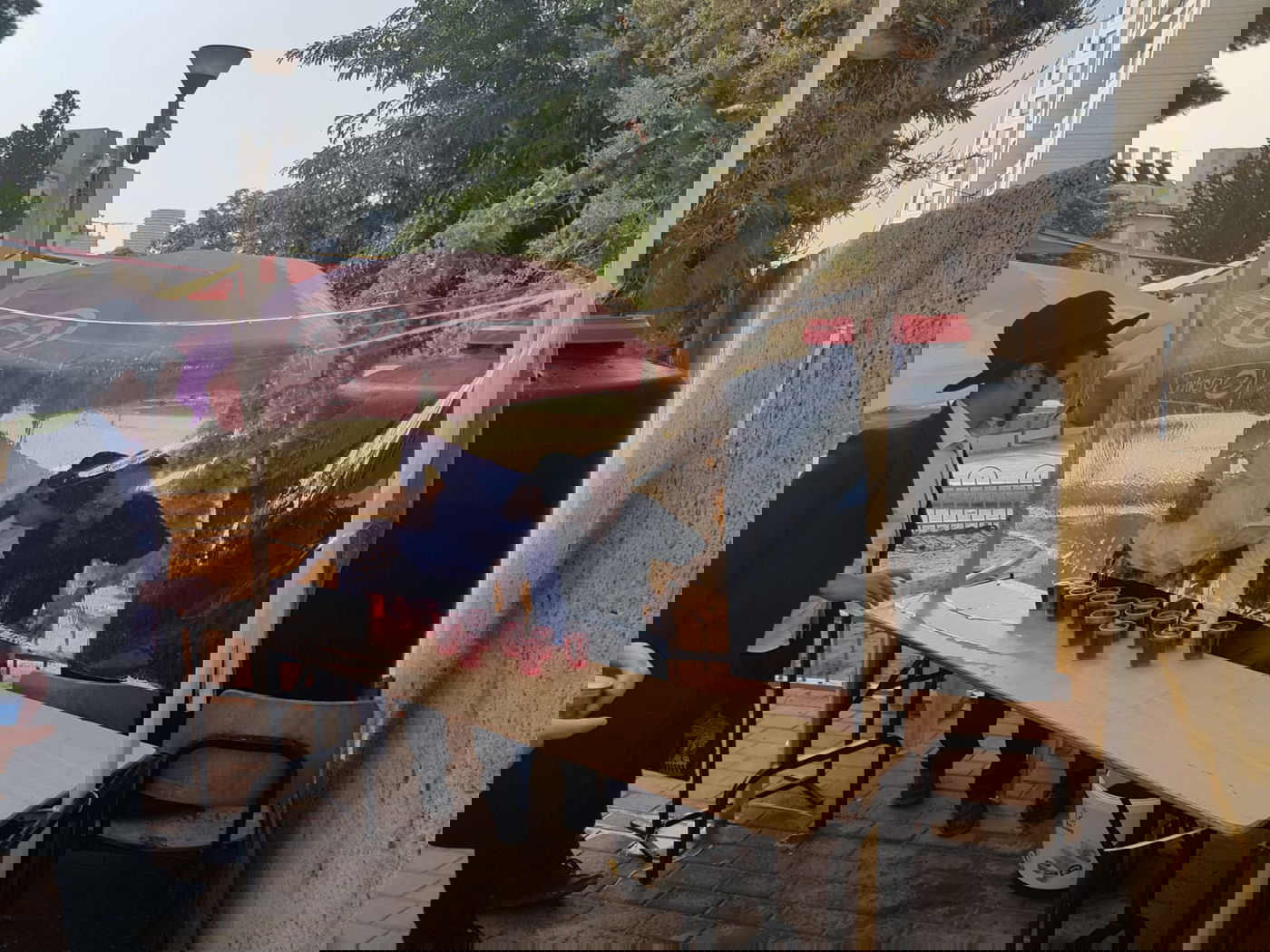 תושבי בני ברק עלו להתפלל על קברות הצדיקים בעיר