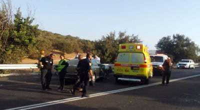 תאונה קטלנית בין רכבים: נהג נלכד מחוסר הכרה - ונהרג