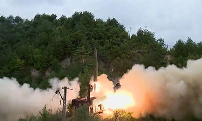 צפון קוריאה שיגרה טיל בליסטי; היפנים רצו למקלטים