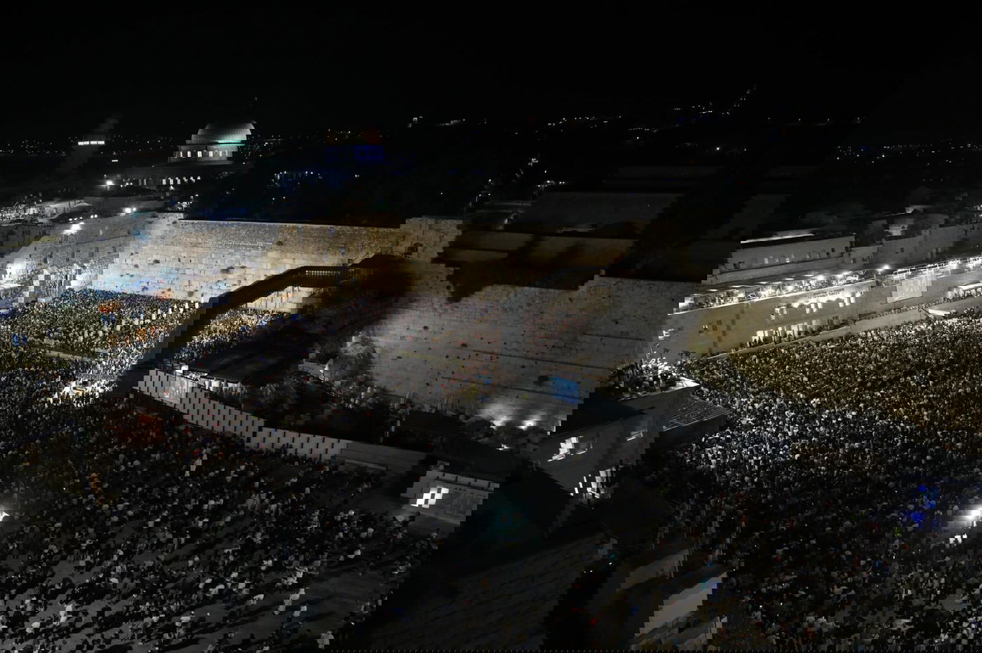 "וּתְשׁוּבָה וּתְפִלָּה"; כך נראות הסליחות האחרונות בכותל