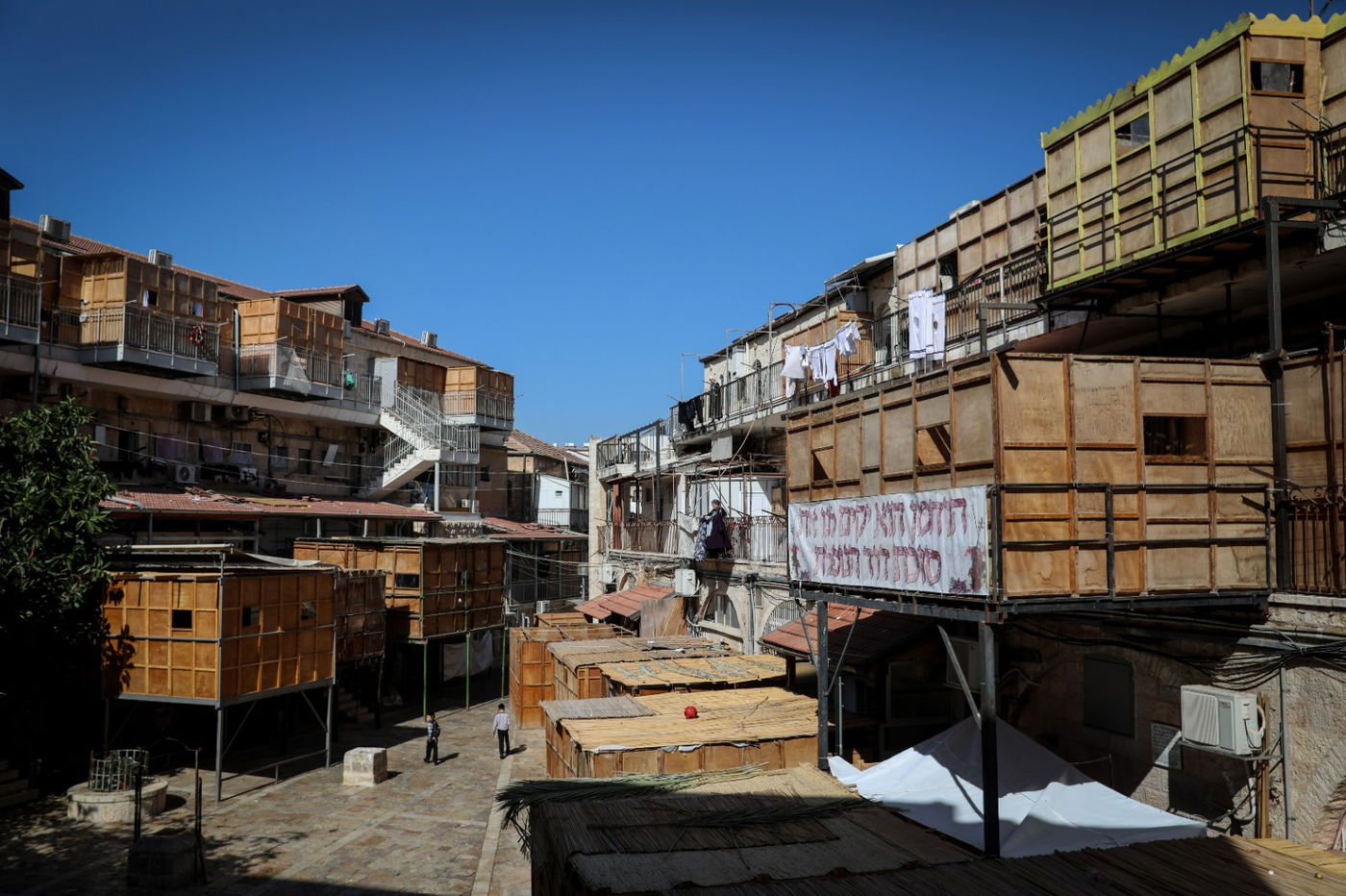 בגאולה ובמאה שערים: כך נראות ההכנות לחג הסוכות