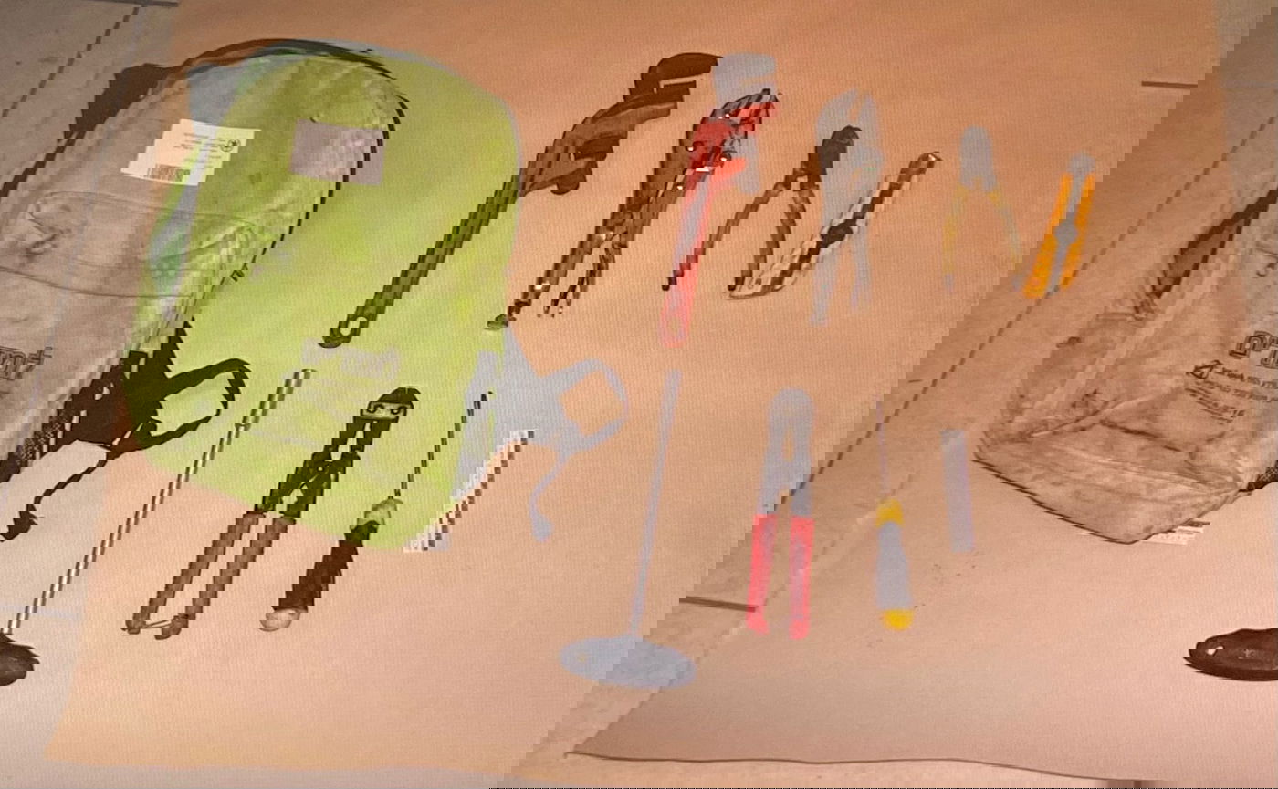 כלי פריצה שנתפסו בזירת אחד המקרים שנחקרים