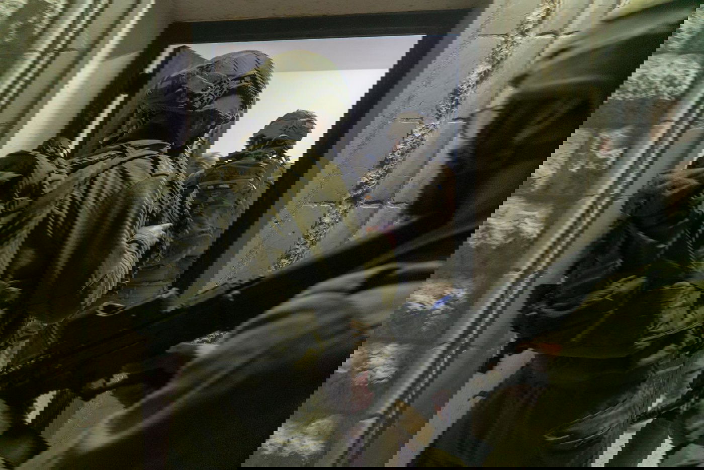 כוחות הביטחון פשטו הלילה על כפרים ביו"ש ועצרו מבוקשים